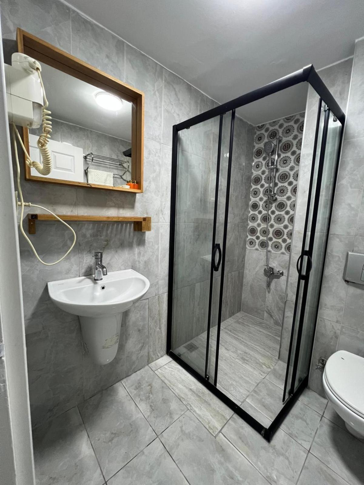 Taksim Dora Hotel Истанбул Екстериор снимка
